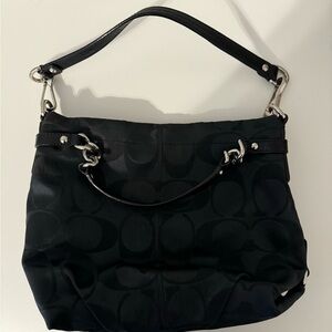 coach purse- medium size shoulder bag